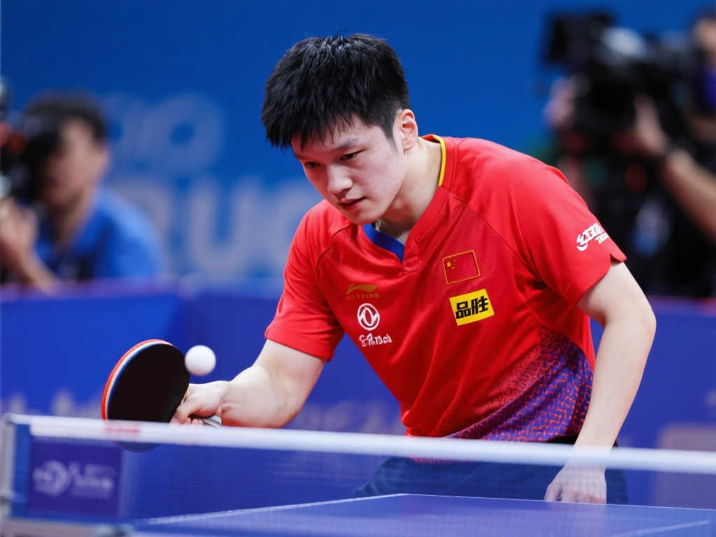 王楚钦逆转失利无奈苦笑，雨果惊天翻盘激动趴地，女友布鲁纳热情助威